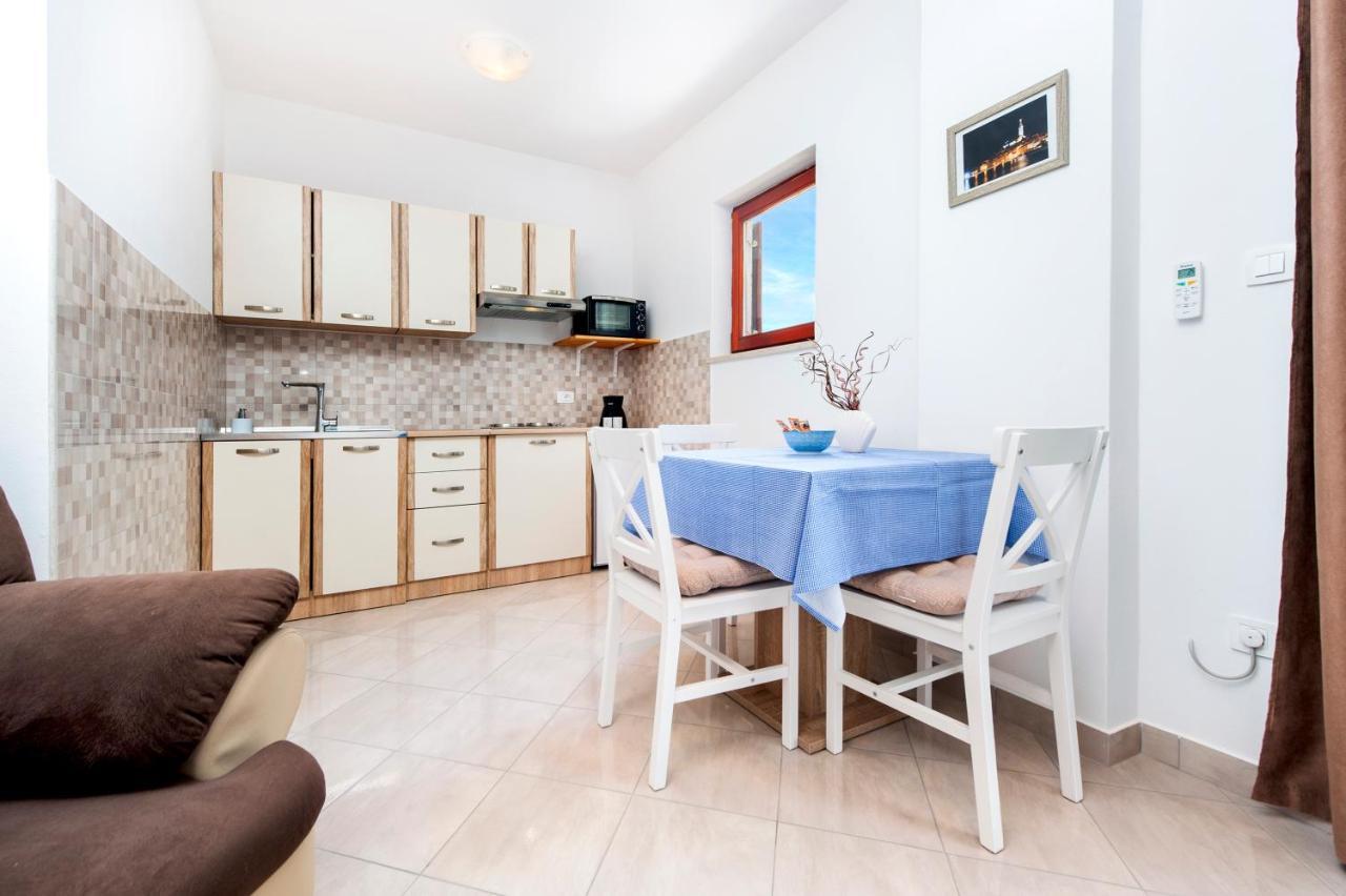 Apartments Vinko Rovinj Exterior photo