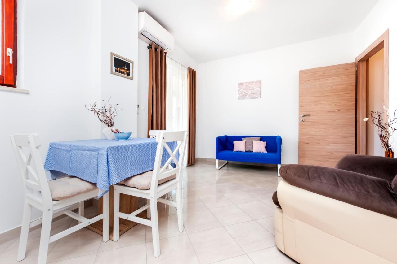 Apartments Vinko Rovinj Exterior photo