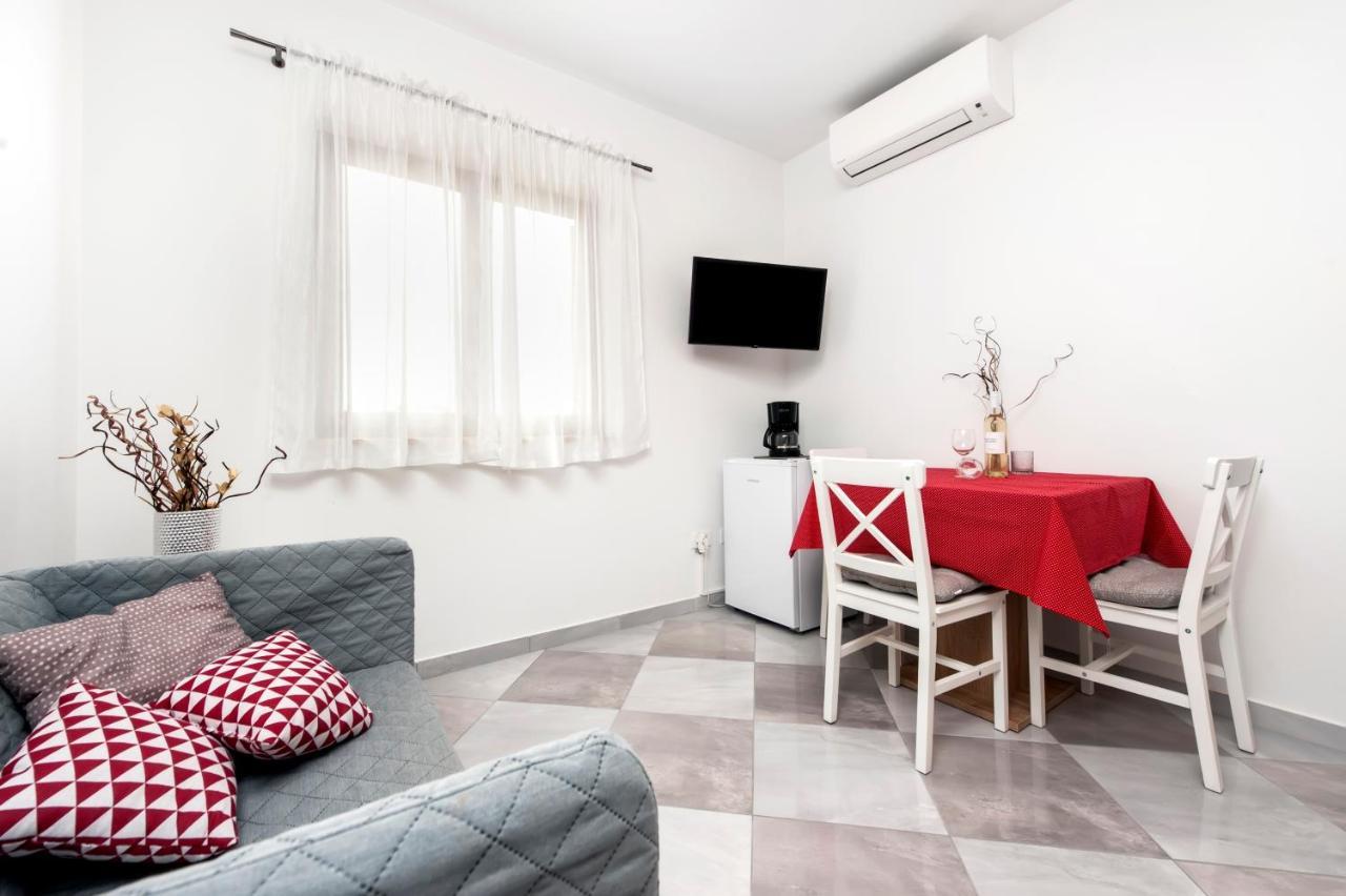 Apartments Vinko Rovinj Exterior photo