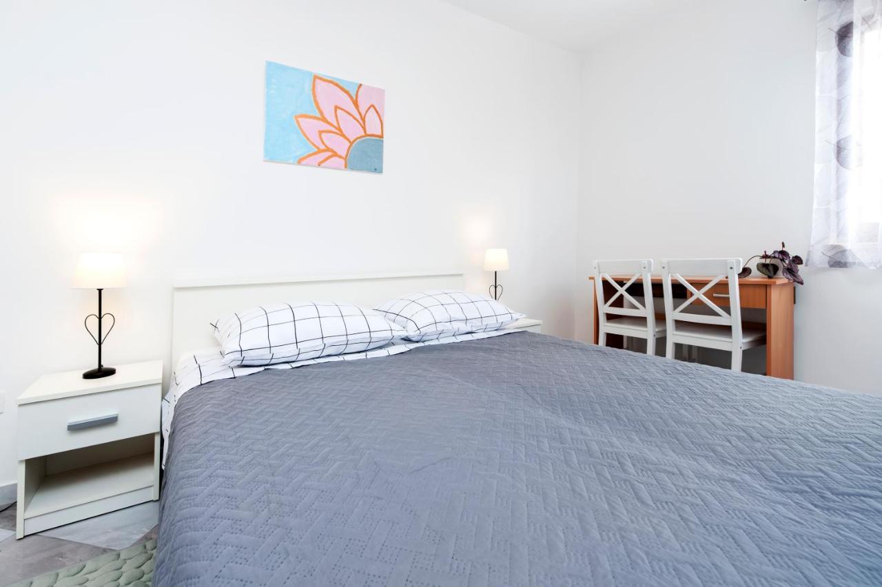 Apartments Vinko Rovinj Exterior photo