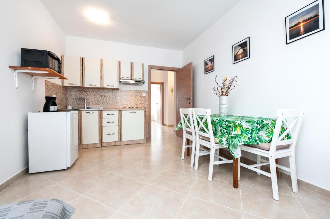 Apartments Vinko Rovinj Exterior photo